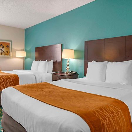 Comfort Inn & Suites Fort Lauderdale West Turnpike Lauderdale Lakes Екстериор снимка