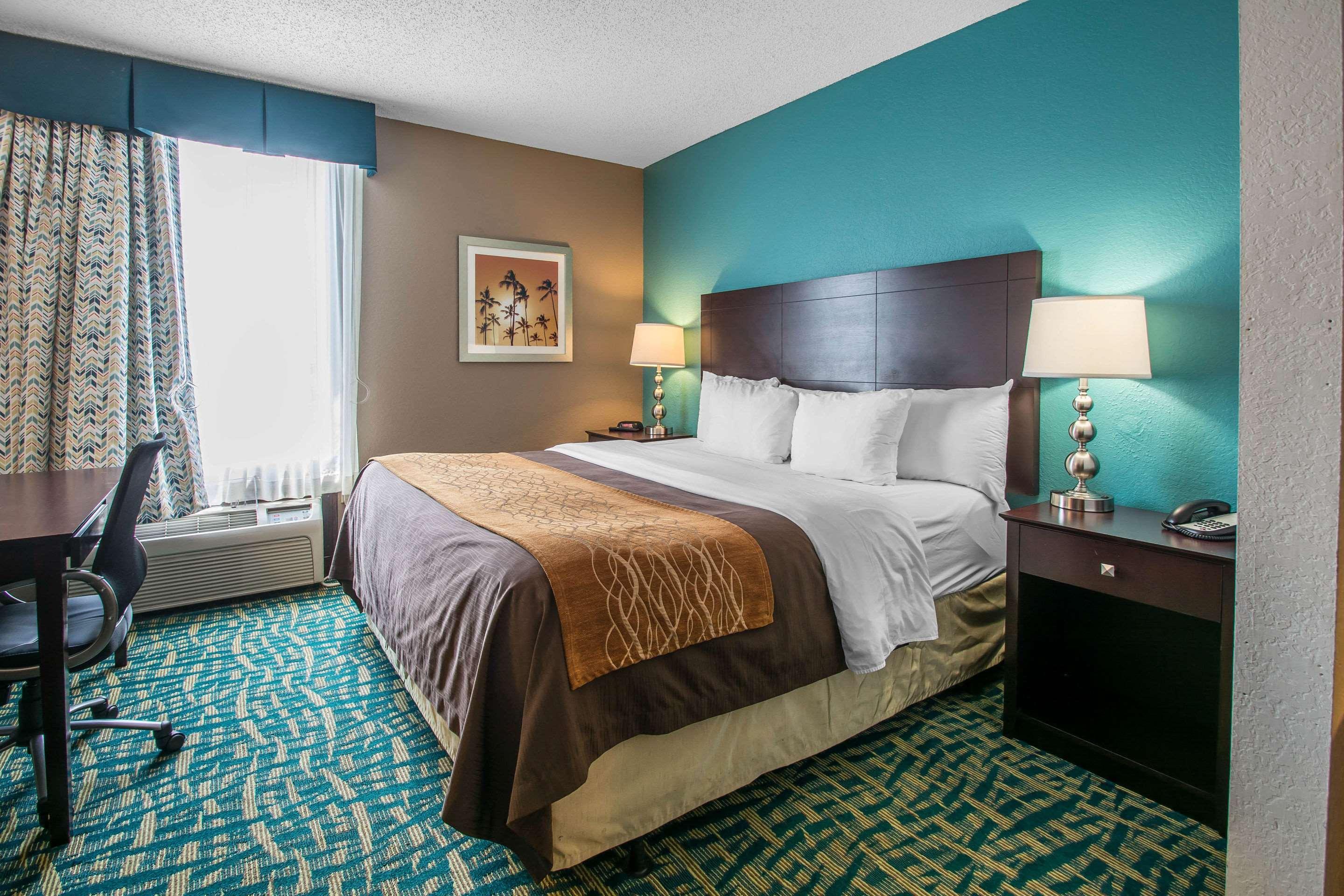 Comfort Inn & Suites Fort Lauderdale West Turnpike Lauderdale Lakes Екстериор снимка