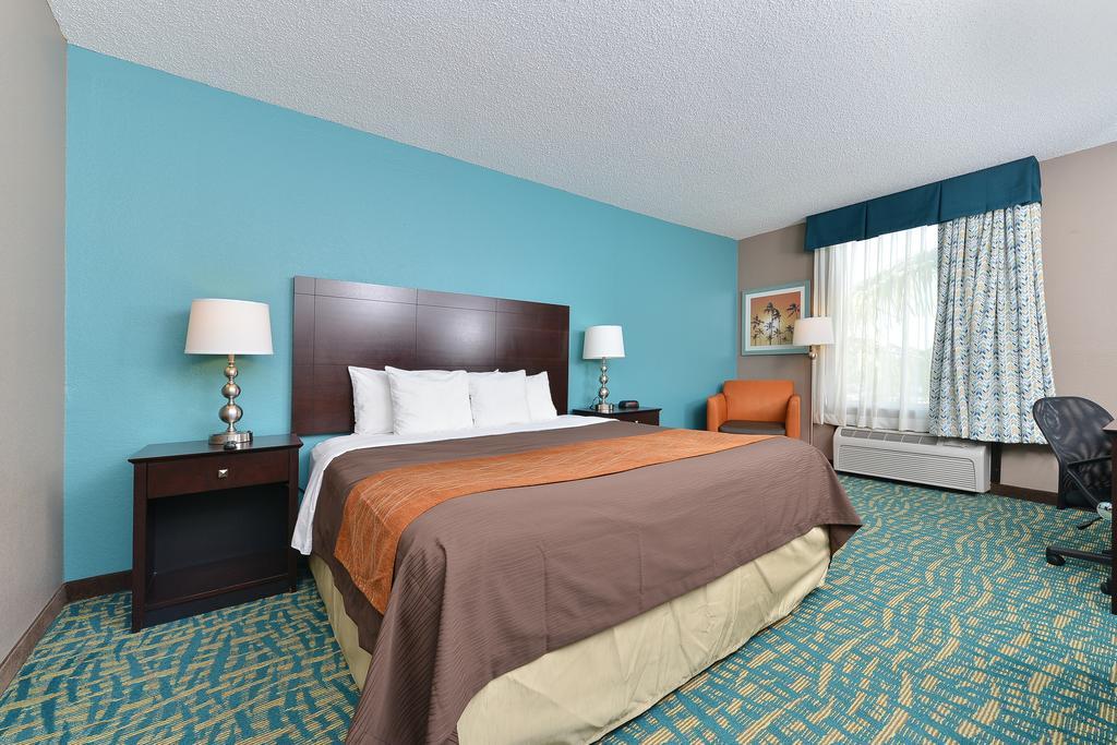 Comfort Inn & Suites Fort Lauderdale West Turnpike Lauderdale Lakes Екстериор снимка