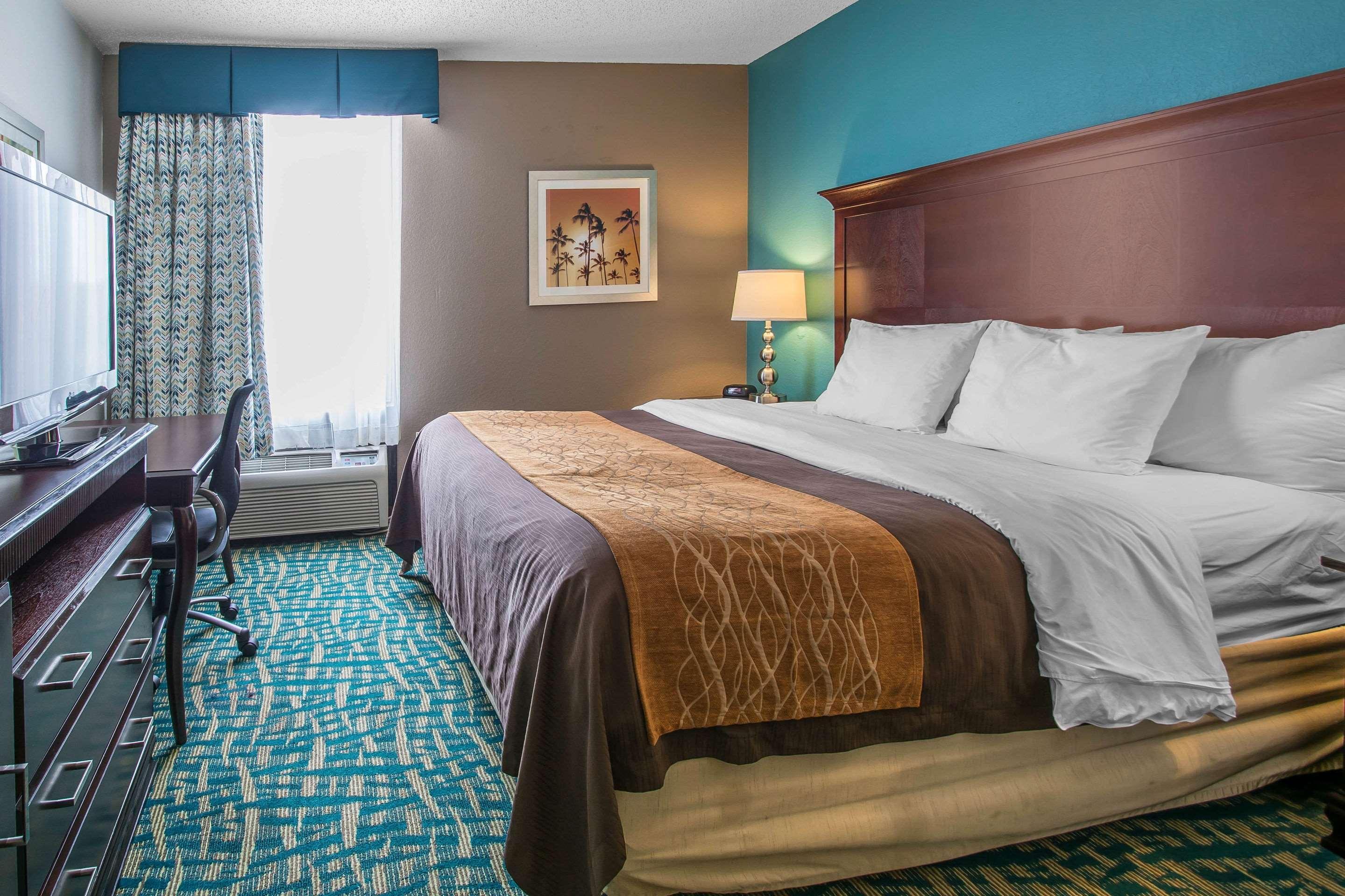 Comfort Inn & Suites Fort Lauderdale West Turnpike Lauderdale Lakes Екстериор снимка