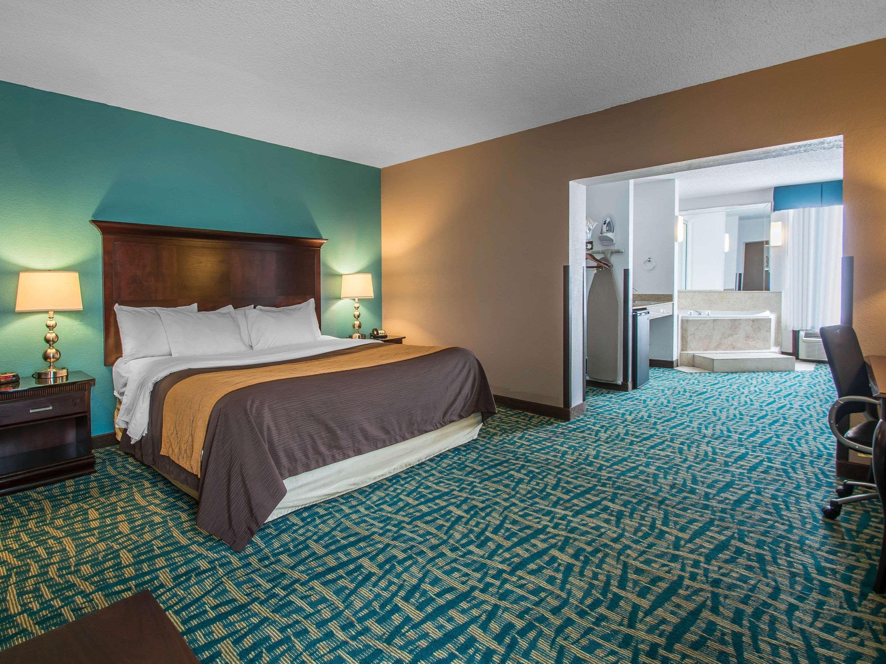 Comfort Inn & Suites Fort Lauderdale West Turnpike Lauderdale Lakes Екстериор снимка