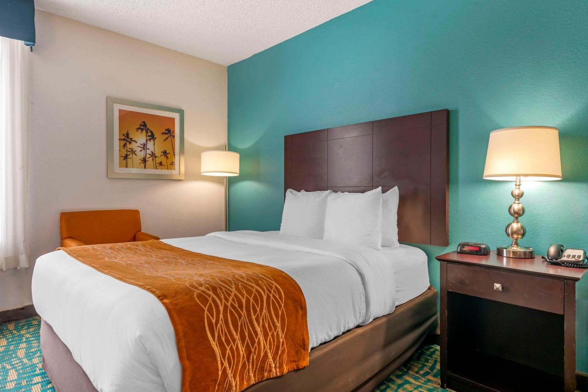 Comfort Inn & Suites Fort Lauderdale West Turnpike Lauderdale Lakes Екстериор снимка
