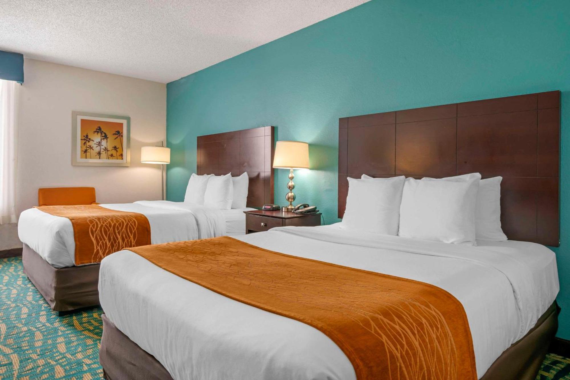 Comfort Inn & Suites Fort Lauderdale West Turnpike Lauderdale Lakes Екстериор снимка